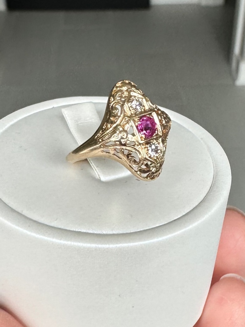 ✨ Vintage 1920s 14k Yellow Gold Ruby & Diamond Navette Filigree Ring ✨ size 6 - Picture 3 of 12